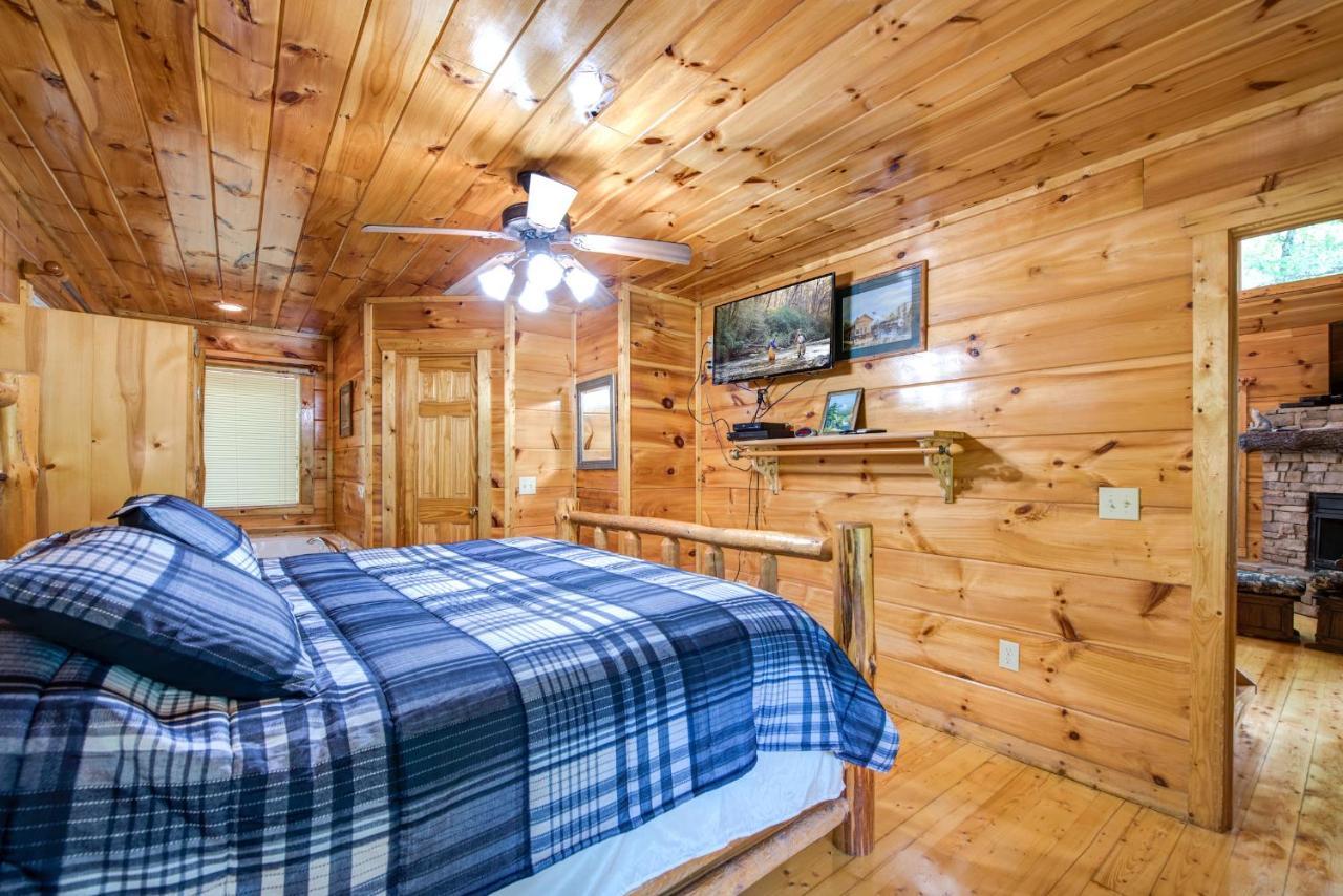 Cabin Of Dreams, 3 Bedroom Water View, Wifi, Hot Tub, Pool Table, Sleep 8 Sevierville Eksteriør bilde