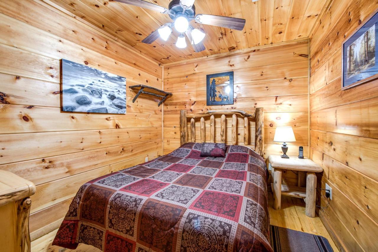 Cabin Of Dreams, 3 Bedroom Water View, Wifi, Hot Tub, Pool Table, Sleep 8 Sevierville Eksteriør bilde