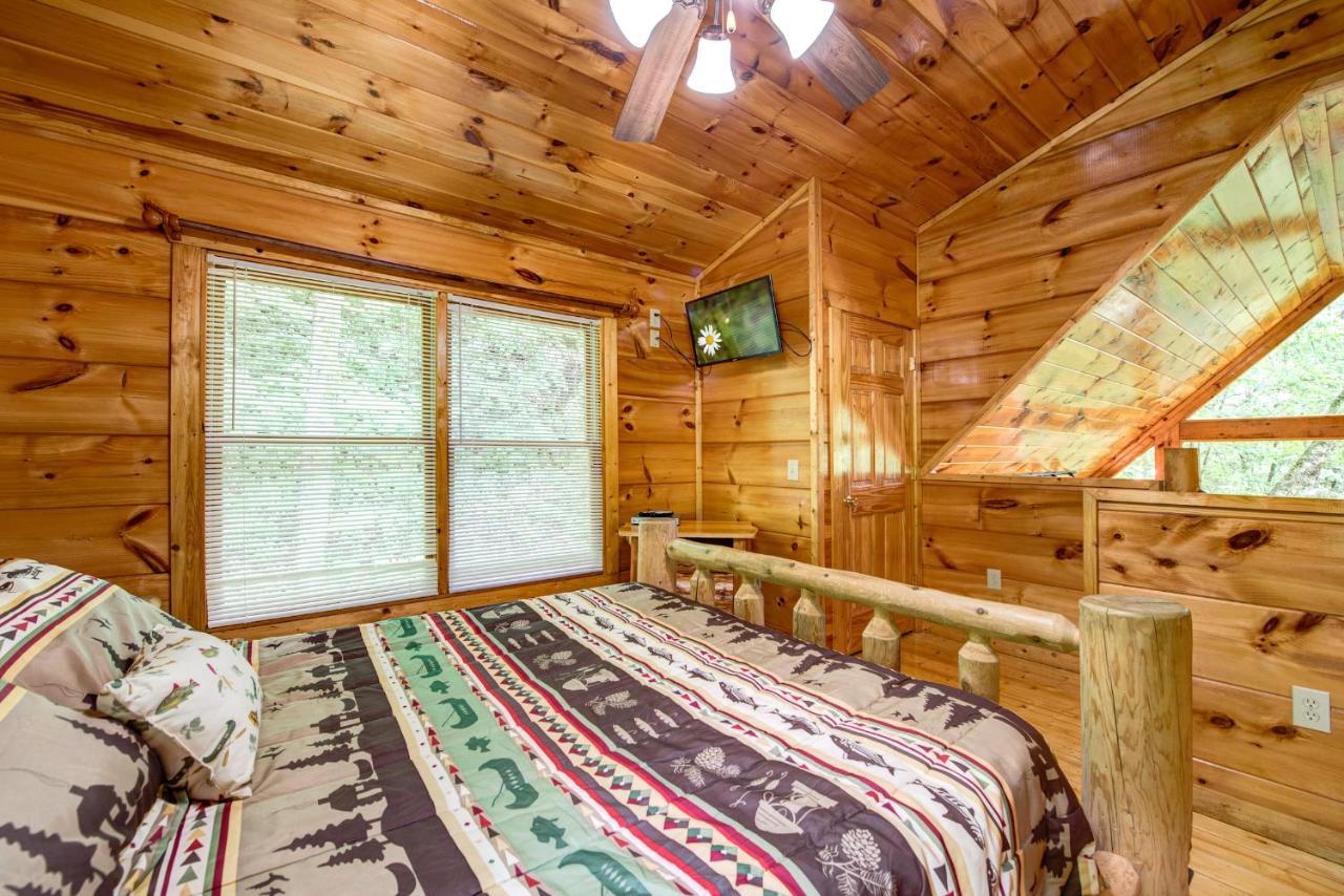 Cabin Of Dreams, 3 Bedroom Water View, Wifi, Hot Tub, Pool Table, Sleep 8 Sevierville Eksteriør bilde