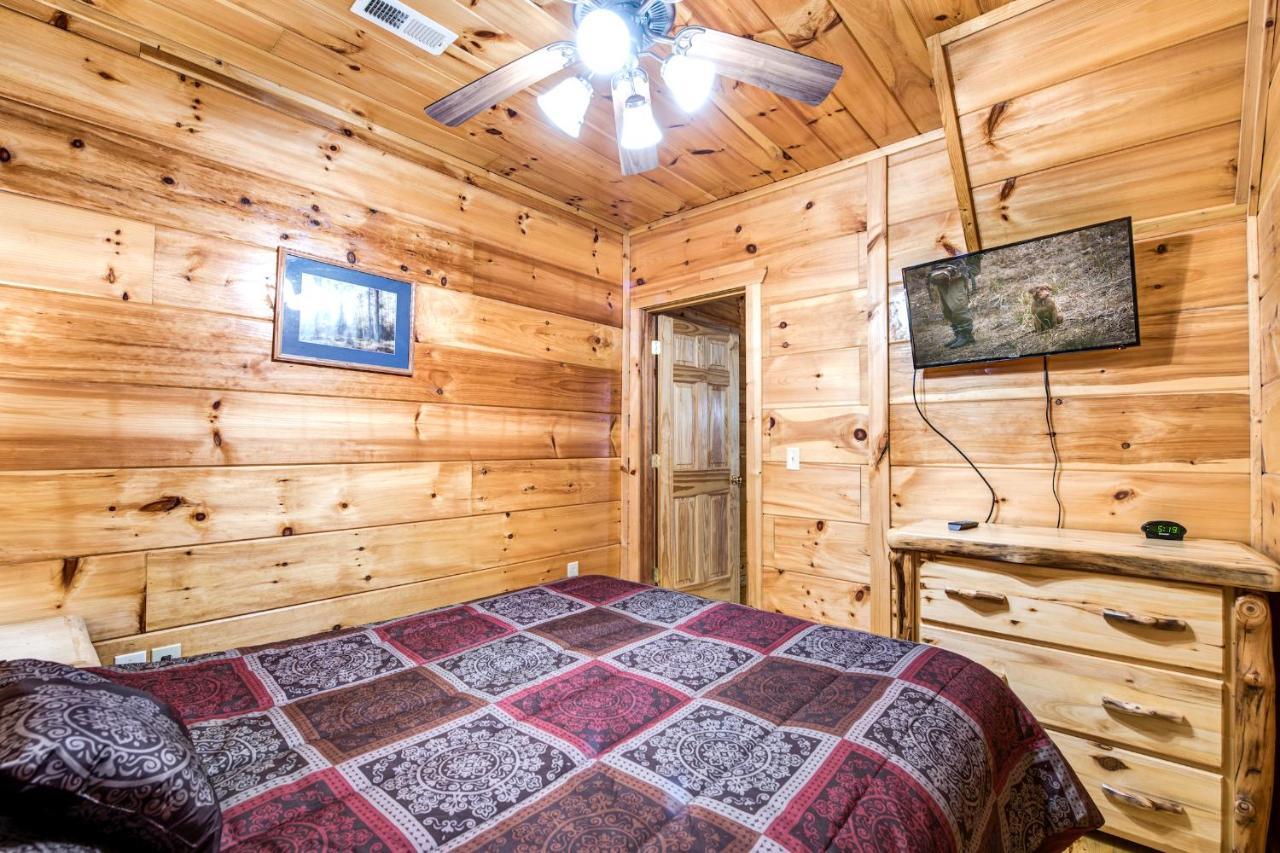 Cabin Of Dreams, 3 Bedroom Water View, Wifi, Hot Tub, Pool Table, Sleep 8 Sevierville Eksteriør bilde